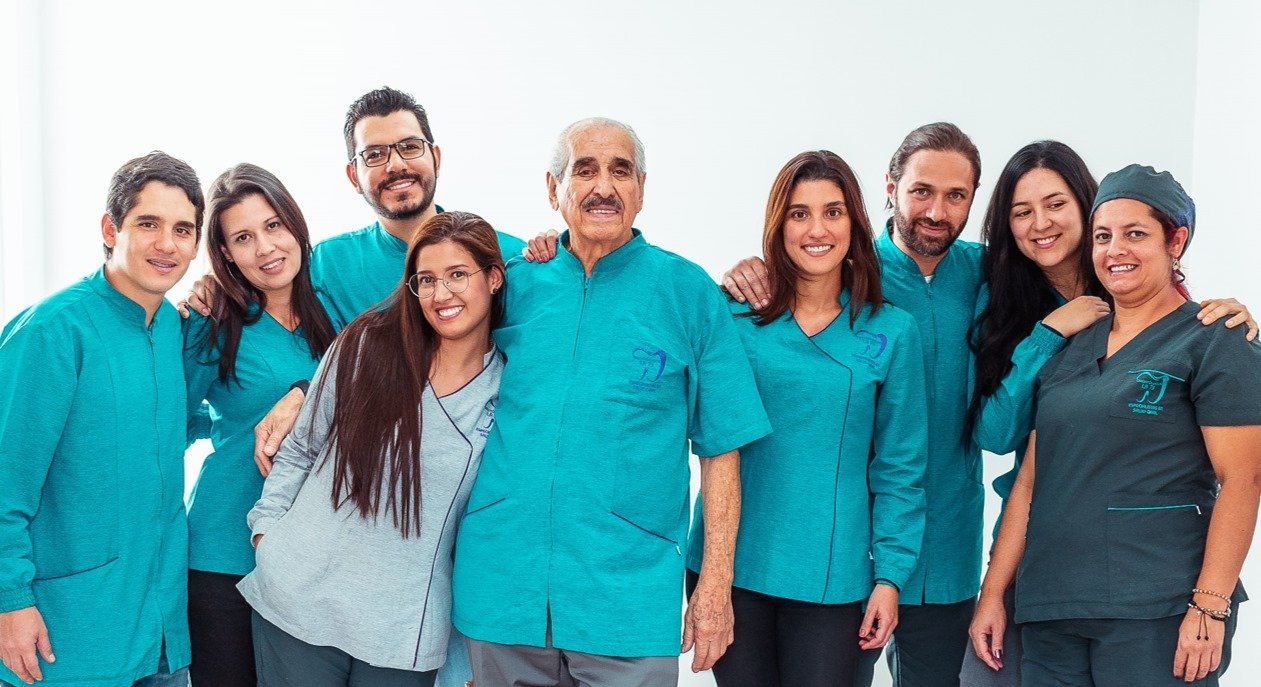 Equipo de Odontólogos La 73 en la sede de Laureles, Medellín